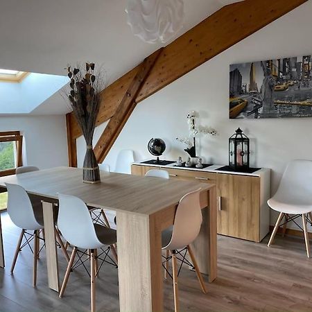 Appartement Lumineux Avec Vue Sur Les Montagnes Морбие Екстериор снимка